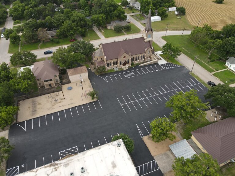 Can Hot Weather Conditions Affect Asphalt Sealcoating?