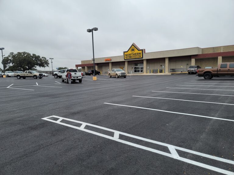 Three Factors to Consider When Determining Asphalt Paving Costs