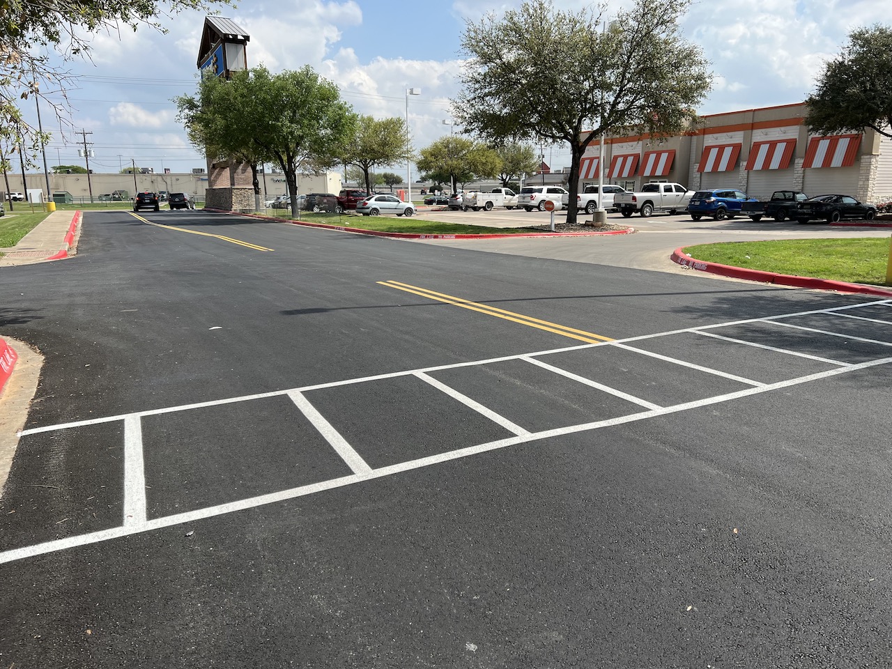 How Do I Find the Right Asphalt Paving Budget?