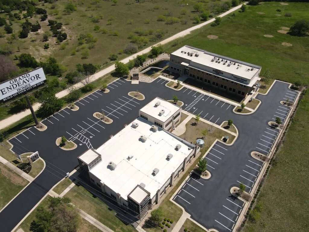 Why It’s Smart To Pave Your Texas Asphalt Parking Lot in The Fall