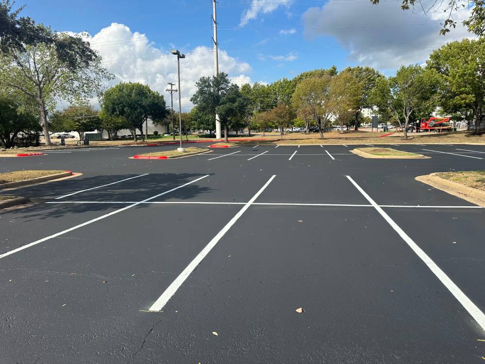 Dallas Parking Lot Striping Services