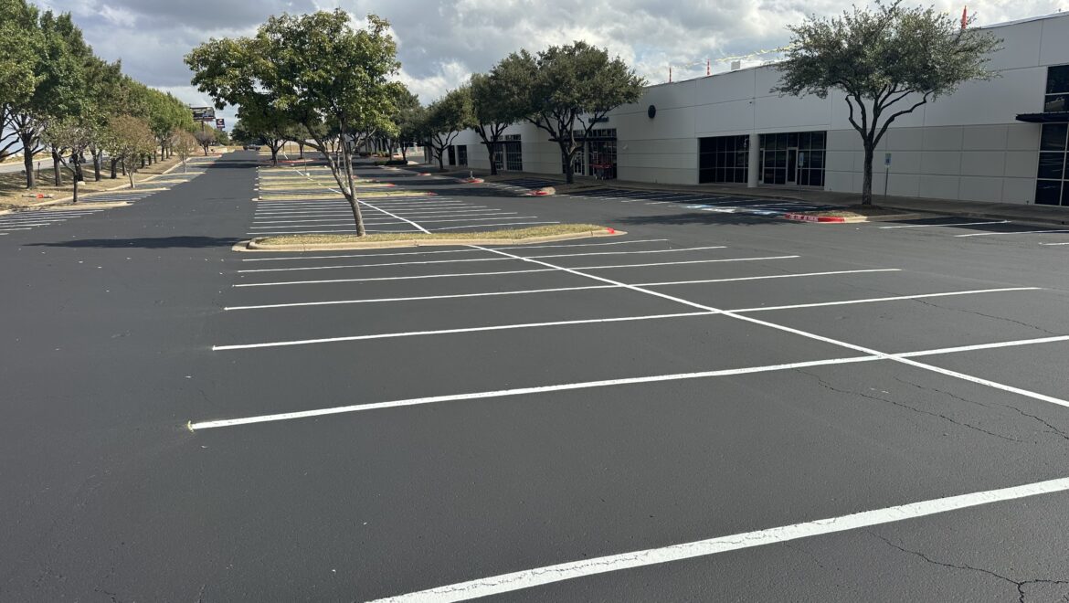 Winter Strategies for Industrial Asphalt Paving